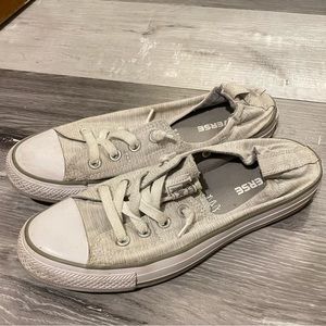 Women’s size 9 grey converse